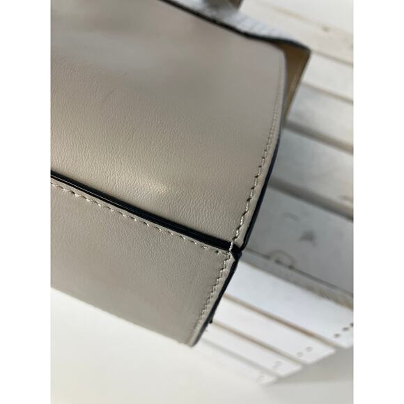 ANTONIO MELANI SILVER AND TAUPE LARGE ANIMAL PRINT HANDBAG - Picture 10 of 16